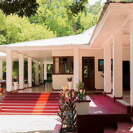 Le Grand Hotel Beck Cabo Haitiano Exterior foto