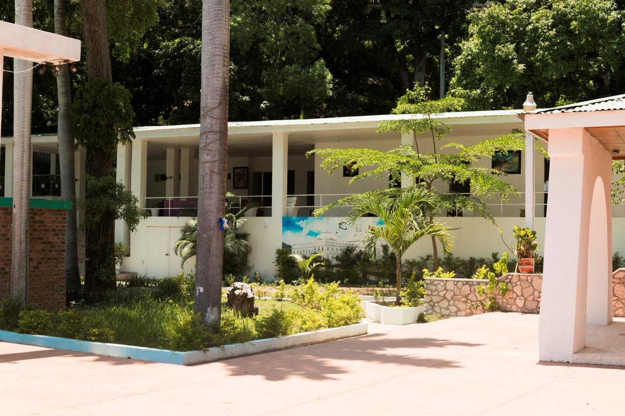 Le Grand Hotel Beck Cabo Haitiano Exterior foto