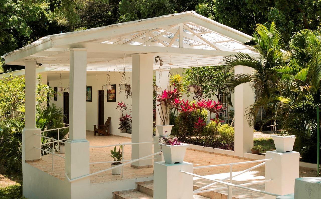 Le Grand Hotel Beck Cabo Haitiano Exterior foto