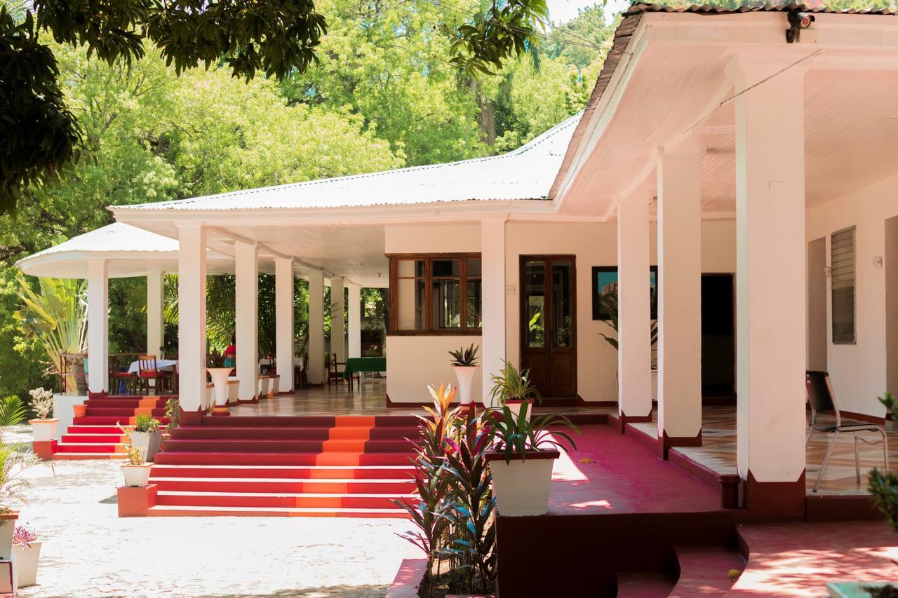 Le Grand Hotel Beck Cabo Haitiano Exterior foto
