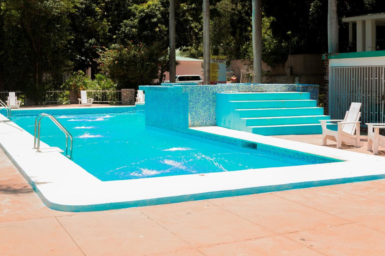 Le Grand Hotel Beck Cabo Haitiano Exterior foto